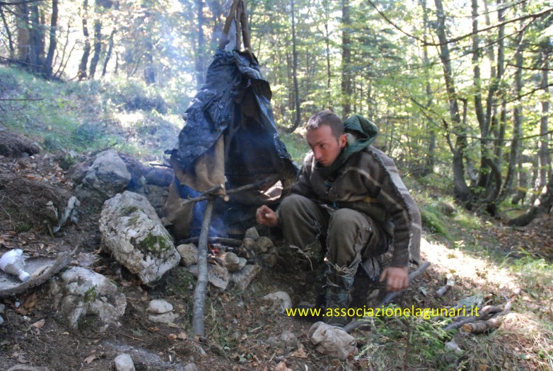 Sopravvivenza In Un Territorio Ostile Senza Niente